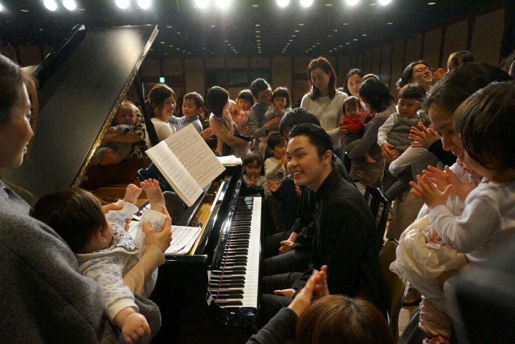 小さなお子様から楽しめるBaby&Mama ARTのコンサート!耳で、身体で音楽をお楽しみ下さい!