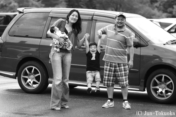 ベビーマッサージwith パパ カメラマンによる写真撮影