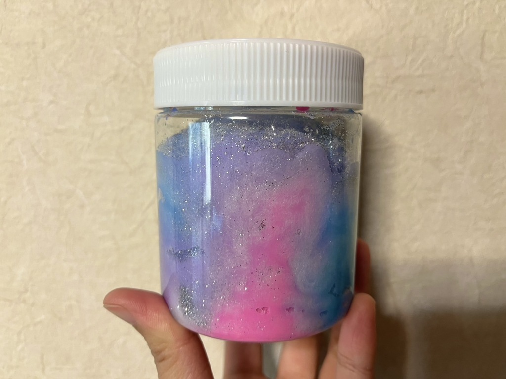 今回の工作はキラキラかわいい宇宙ボトルづくり✨