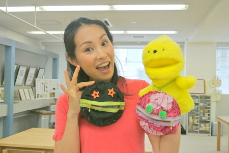 YKKものづくり館では「妖怪財布」の先生がいるので、こどもたちだけで作れるよ♪お土産に持って帰ろう！